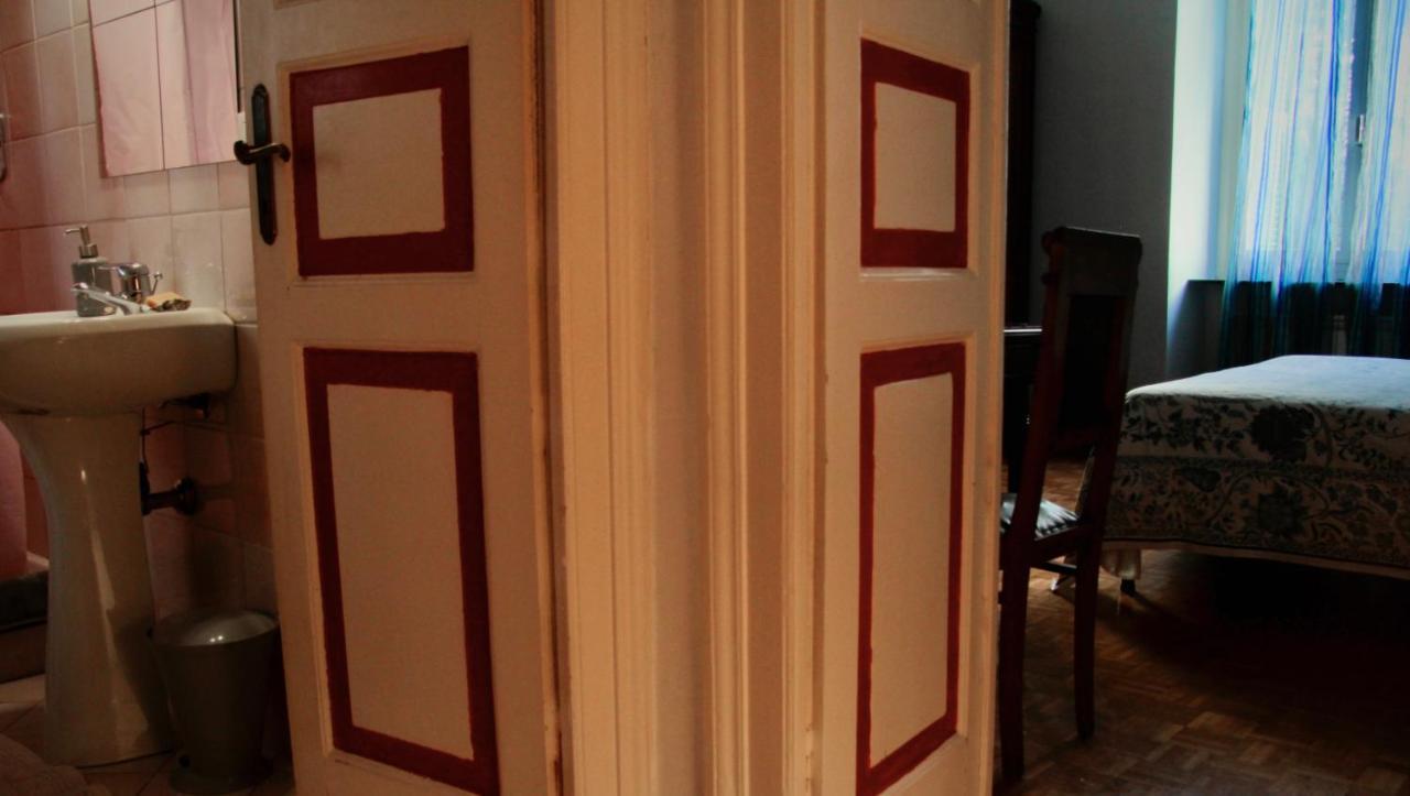 Artroom In Appartment Genoa Exterior photo